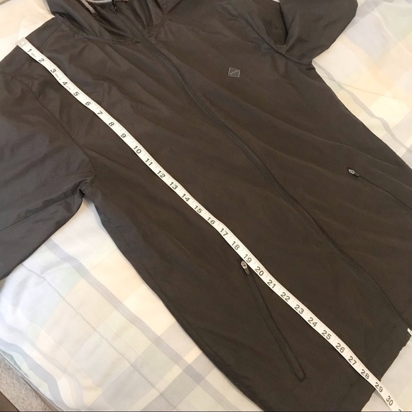 Rip Curl black hooded windbreaker men’s medium - Picture 13 of 13